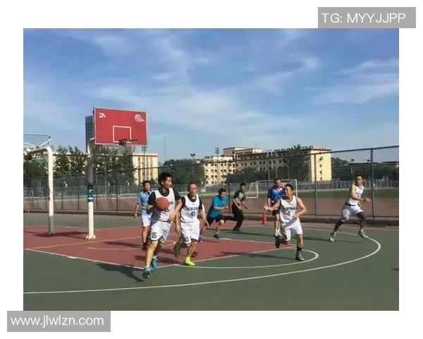 广州篮球队逆袭之路联合会杯特别报道展现拼搏精神与团队力量 广州篮球队逆袭之路联合会杯特别报道展现拼搏精神与团队力量